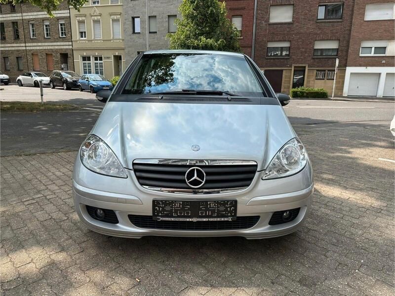 Silber Gebraucht 2005 Mercedes A180 Kleinwagen | 4.990 € (Fairer Preis) - Bild 1/4