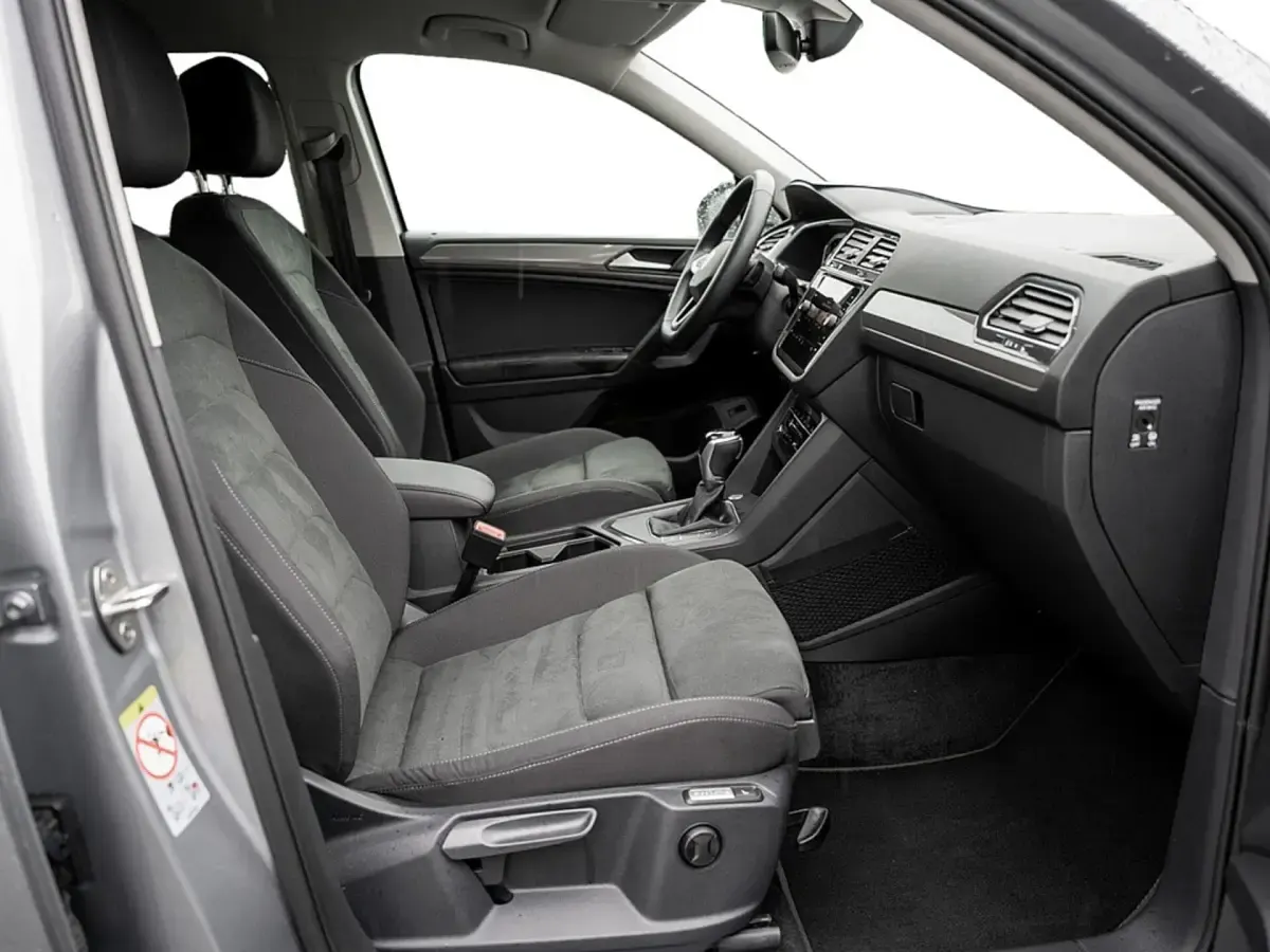 Gebraucht VW Tiguan Allspace Life 150 PS (110 kW) 2024 Silber SUV