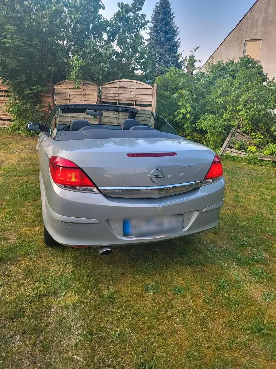Gebraucht Opel Astra 105 PS (77 kW) 2007 Beige Cabrio