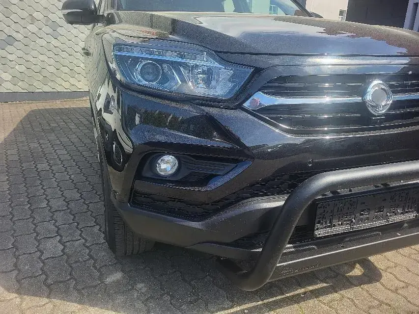 Gebraucht SsangYong Musso Sapphire 181 PS (133 kW) 2021 Spaceblack metallic Pickup