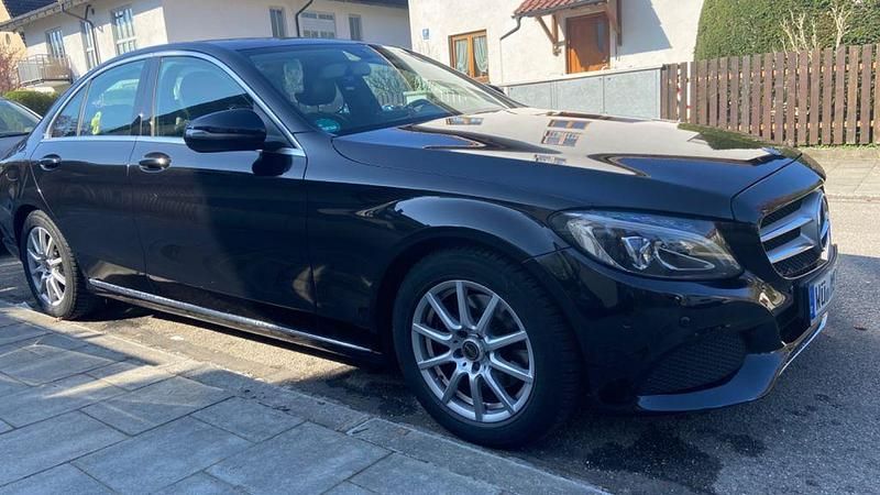 Gebraucht Mercedes C200 184 PS (135 kW) 2016 Schwarz Limousine