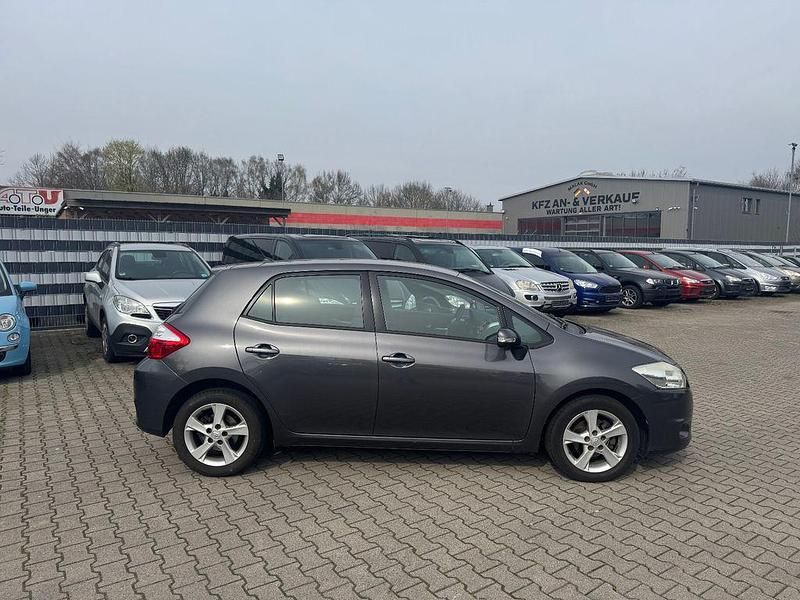 Gebraucht Toyota Auris Edition 132 PS (97 kW) 2012 Grau Limousine