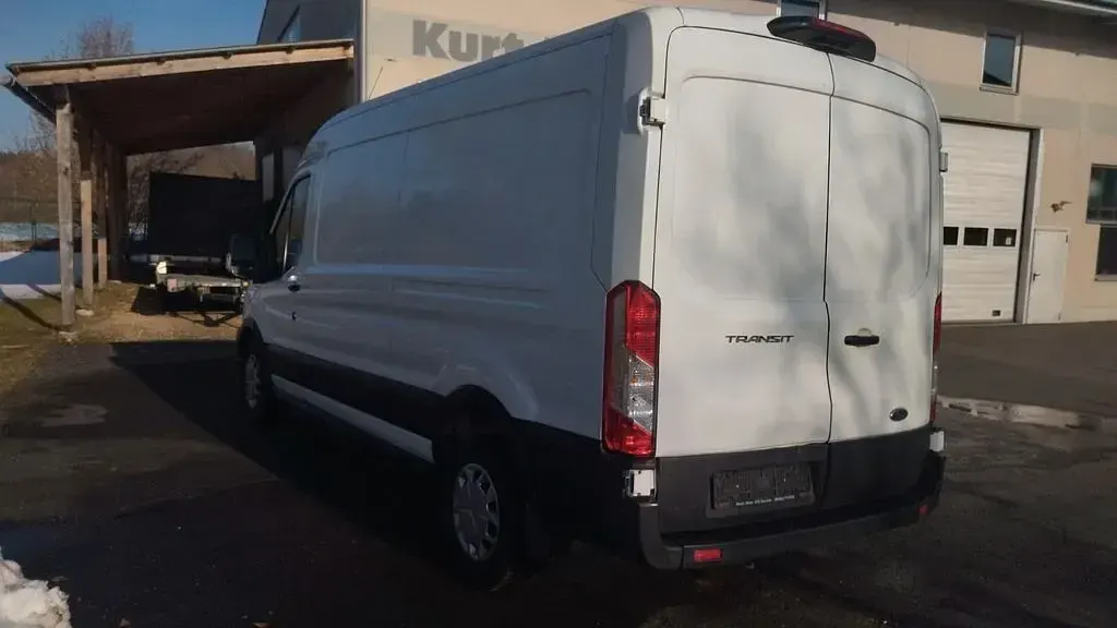 Second-hand Ford Transit 170 CP (125 kW) 2022 Alb Berlinǎ