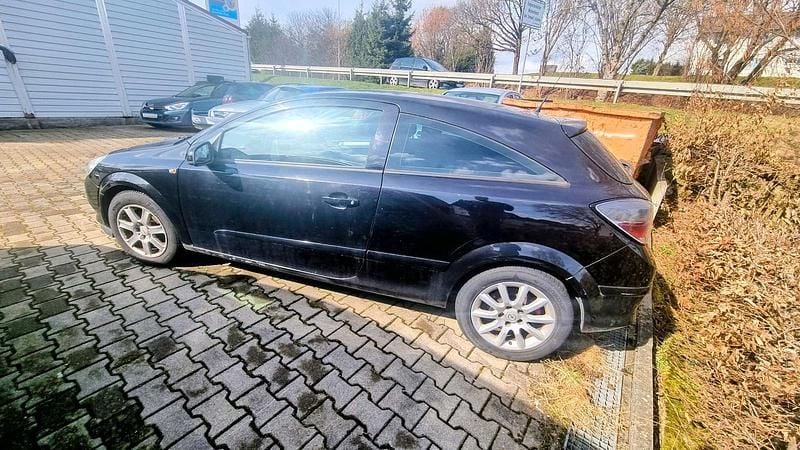 Gebraucht Opel Astra GTC 105 PS (77 kW) 2005 Schwarz Coupé