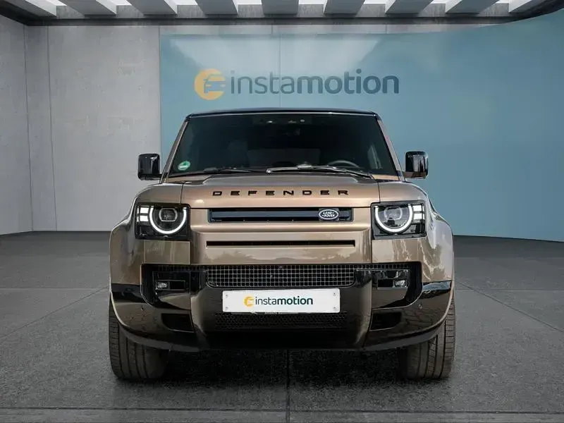 Gebraucht Land Rover Defender 426 PS (313 kW) 2026 Braun SUV