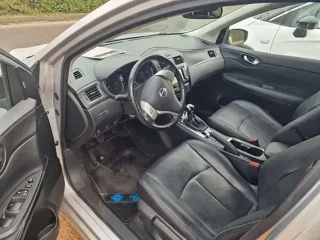 Gebraucht Nissan Pulsar Tekna 116 PS (85 kW) 2017 Silver (m) (metallic) Limousine