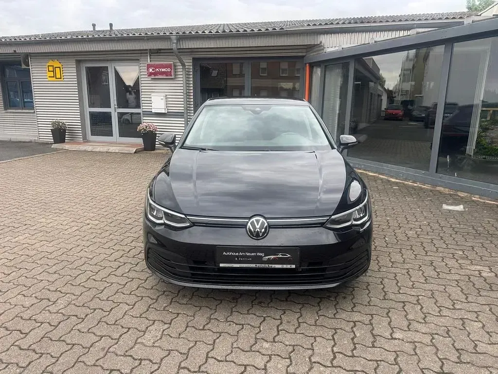 Second-hand VW Golf VII United 150 CP (110 kW) 2021 Negru Hatchback