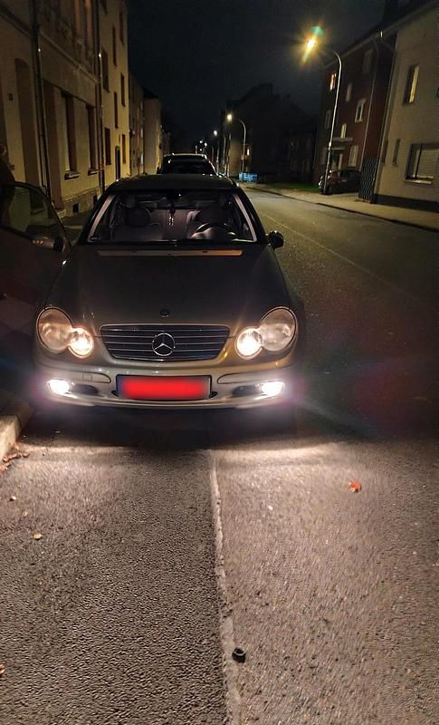 Gebraucht Mercedes C180 2003 Silber Coupé