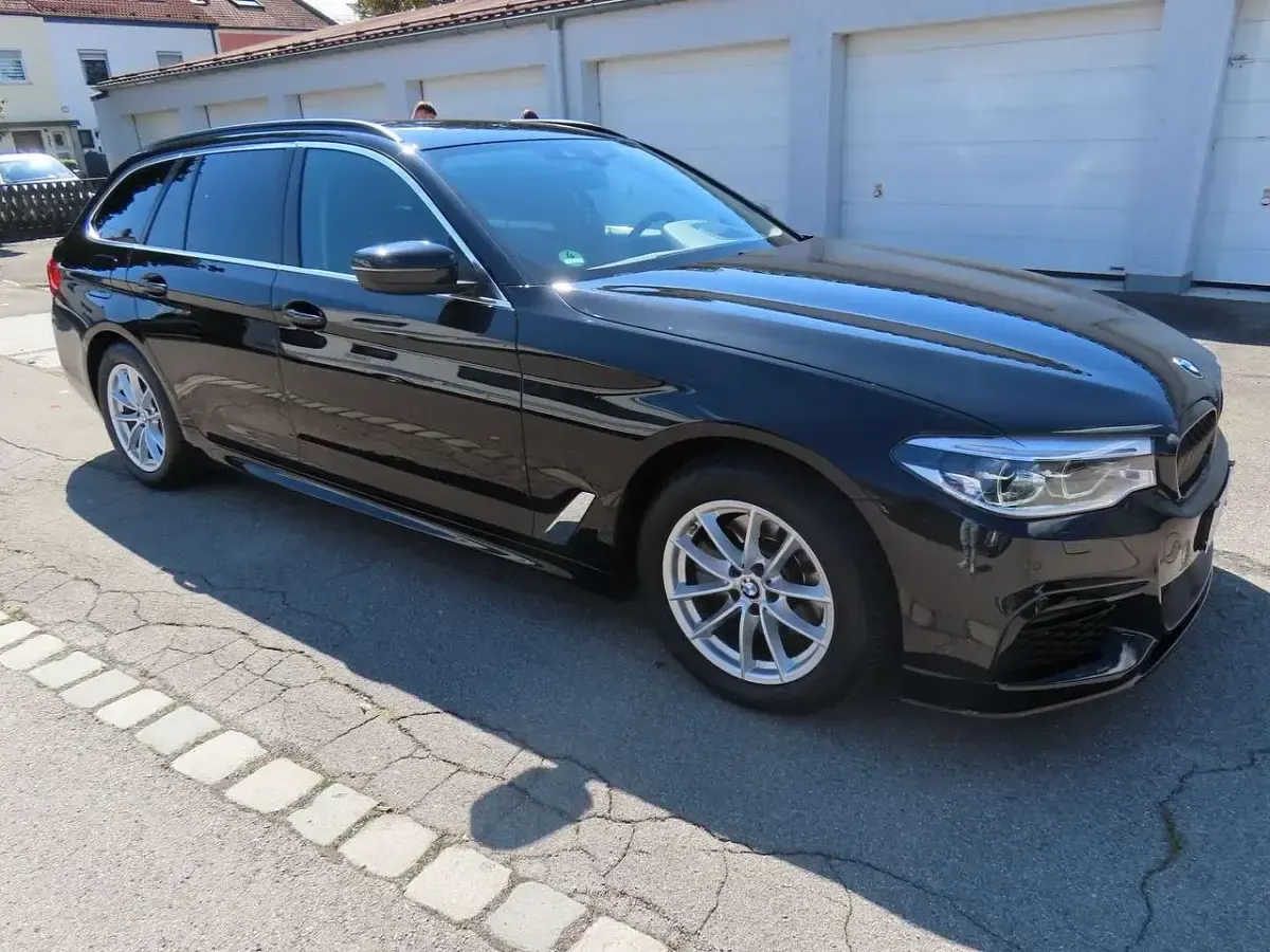 Gebraucht BMW 520 190 PS (139 kW) 2019 Schwarz Kombi