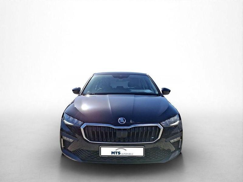 Używany Skoda Scala Selection 95 KM (69 kW) 2024 Czarny Hatchback