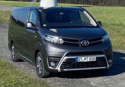 Gebraucht Toyota Proace Executive 177 PS (130 kW) 2022 Grau Van / Kleinbus