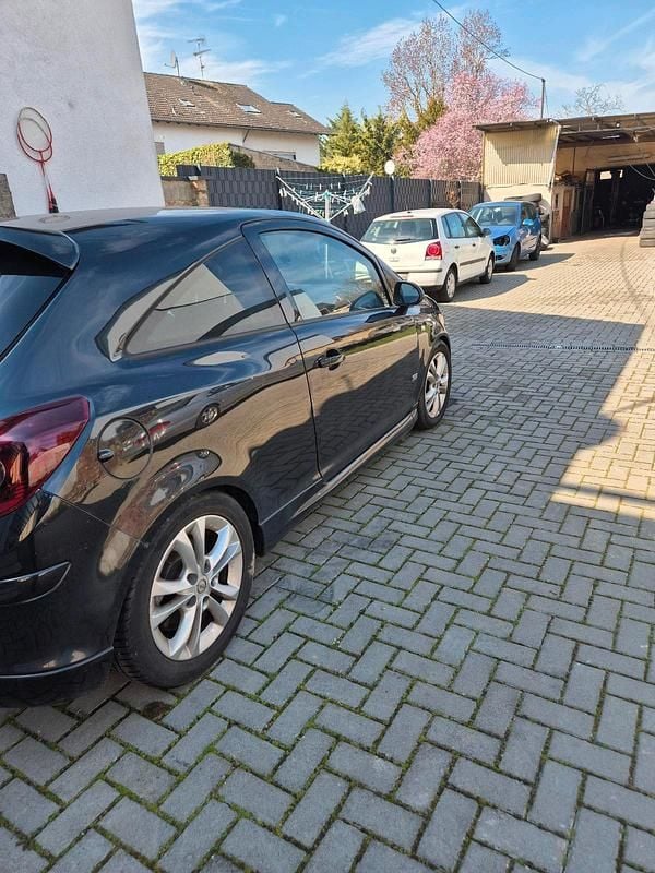 Gebraucht Opel Corsa 120 PS (88 kW) 2014 Schwarz Kleinwagen