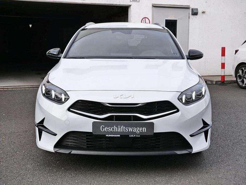Gebraucht Kia Ceed Sportswagon 101 PS (74 kW) 2025 Carraraweiß metallic Kombi