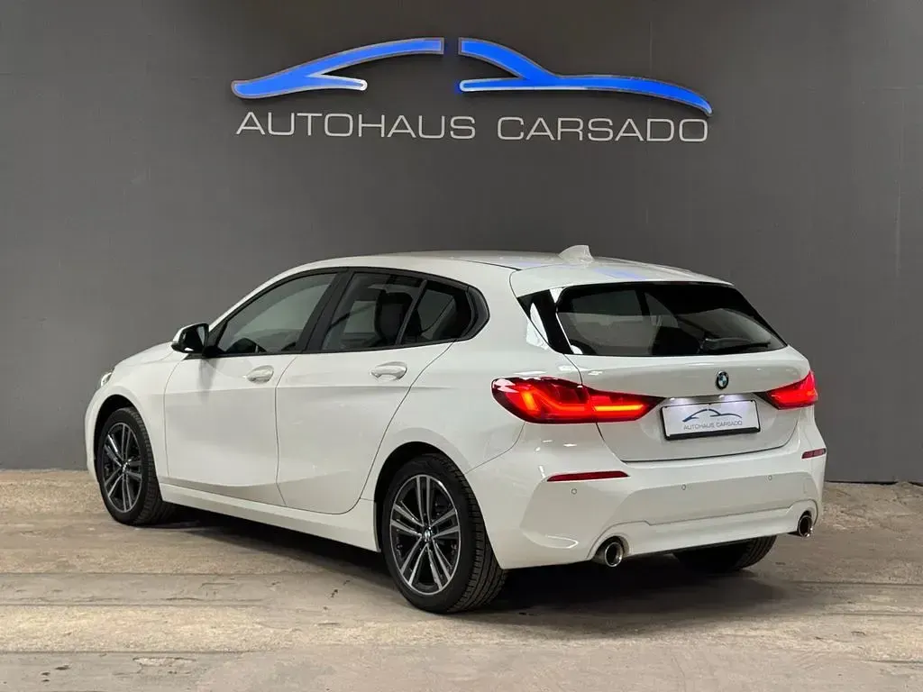 Gebraucht BMW 120 Performance 178 PS (130 kW) 2023 Weiß Kleinwagen