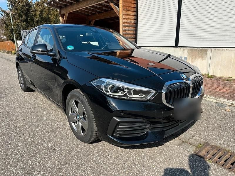 Gebraucht BMW 116 Advantage 109 PS (80 kW) 2023 Schwarz Kleinwagen