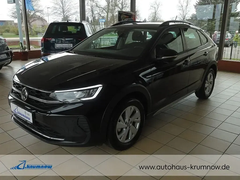 Gebraucht VW Taigo Life 110 PS (80 kW) 2023 Deep black perleffekt SUV