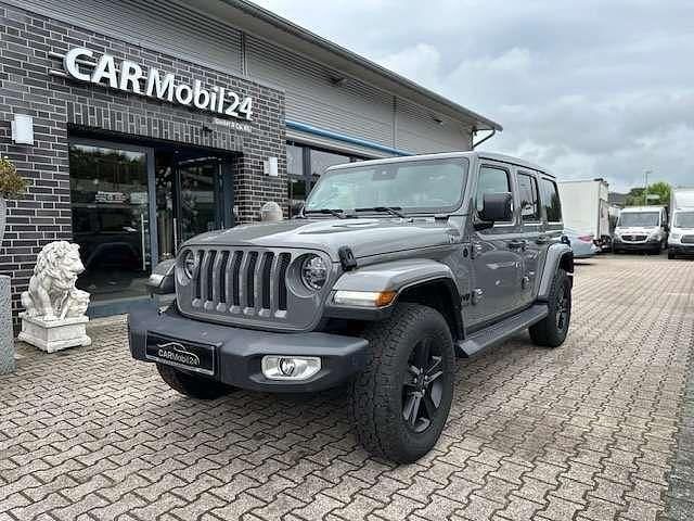 Grau Gebraucht 2020 Jeep Wrangler Unlimited Sahara SUV | 42.700 € (Fairer Preis) - Bild 1/4