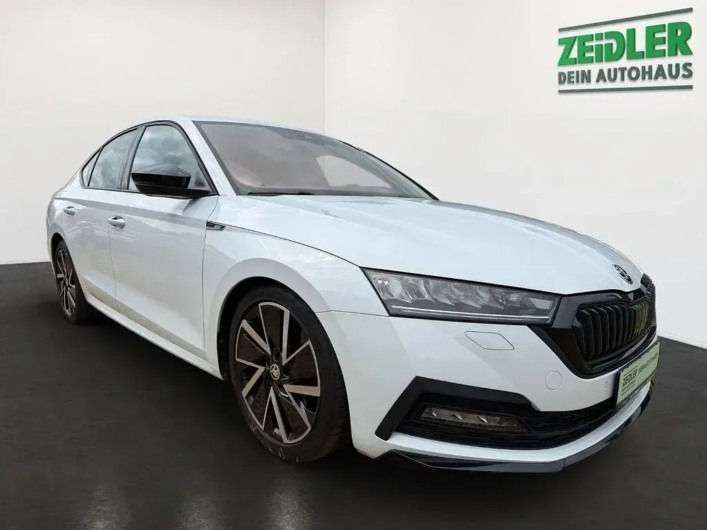 Gebraucht Skoda Octavia SportLine 150 PS (110 kW) 2022 Weiß Limousine