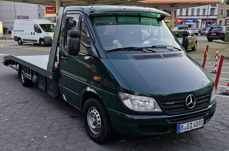 Grün Gebraucht 2004 Mercedes Sprinter Van | 8.000 € (Fairer Preis) - Bild 1/4