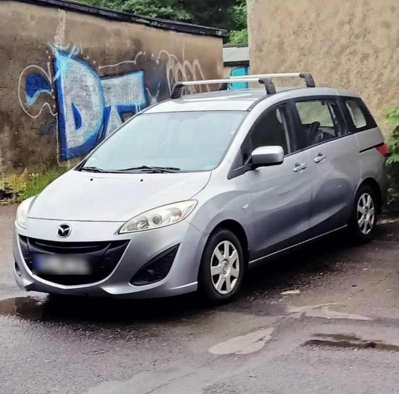 Grau Gebraucht 2011 Mazda 5 Van / Kleinbus | 3.000 € (Guter Preis) - Bild 1/4