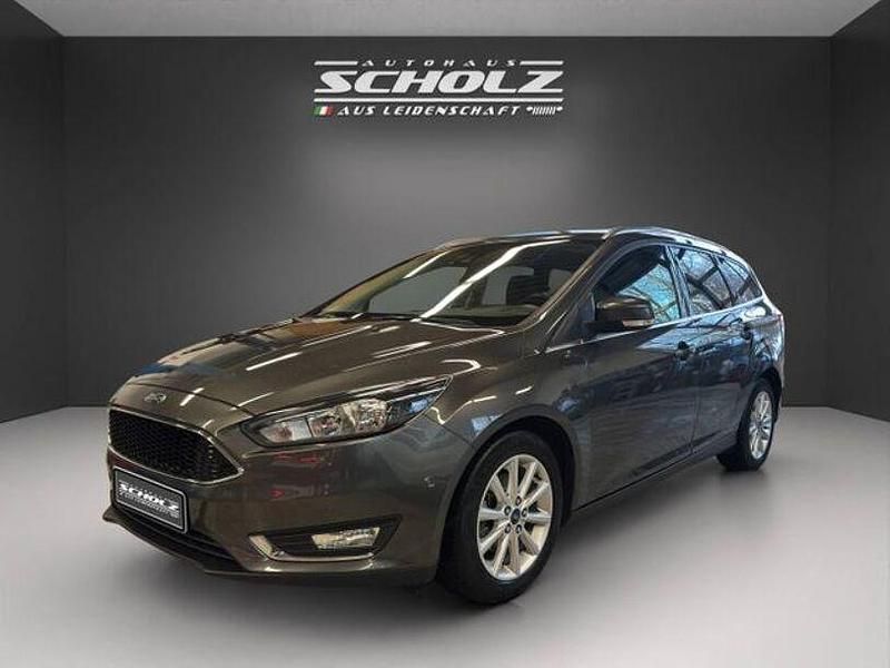 Grau Gebraucht 2018 Ford Focus Kombi | 10.490 € (Fairer Preis) - Bild 1/4