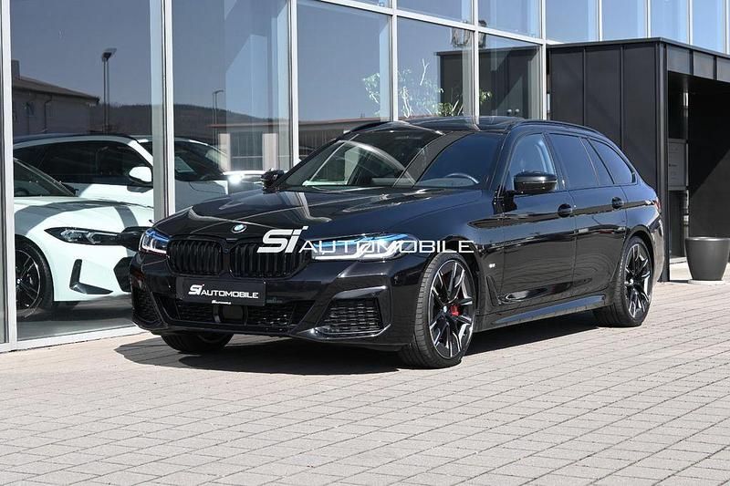 Saphirschwarz Gebraucht 2023 BMW 540 M Sport Kombi | 56.950 € (Etwas zu teuer) - Bild 1/4