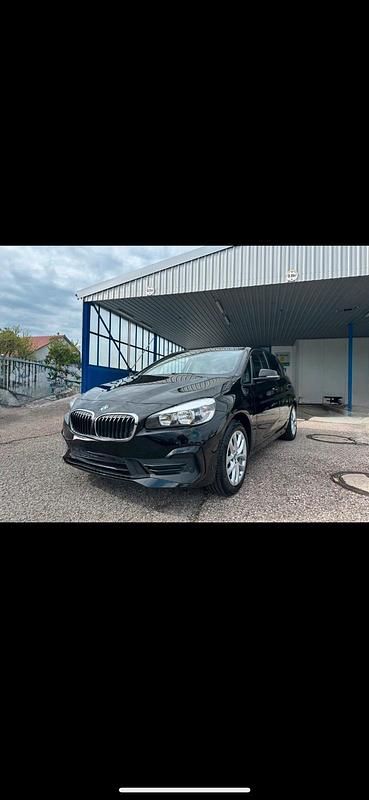 Schwarz Gebraucht 2020 BMW 225 Active Tourer Performance Van / Kleinbus | 18.000 € (Teuer) - Bild 1/4