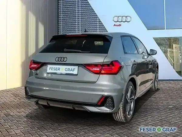 Gebraucht Audi A1 Ambiente 116 PS (85 kW) 2025 Chronosgrau metallic SUV