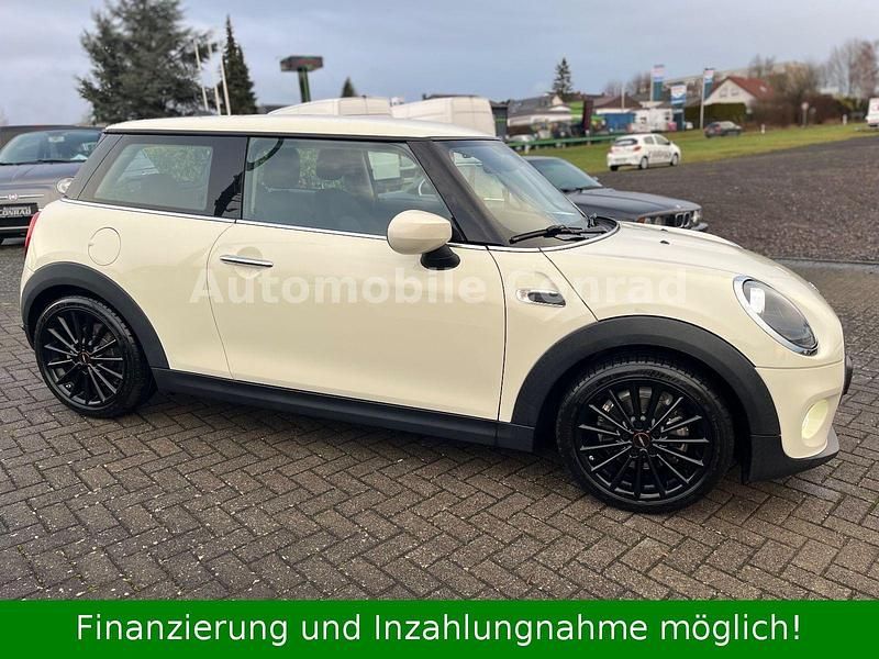 Second-hand Mini ONE 102 CP (75 kW) 2021 Alb Hatchback