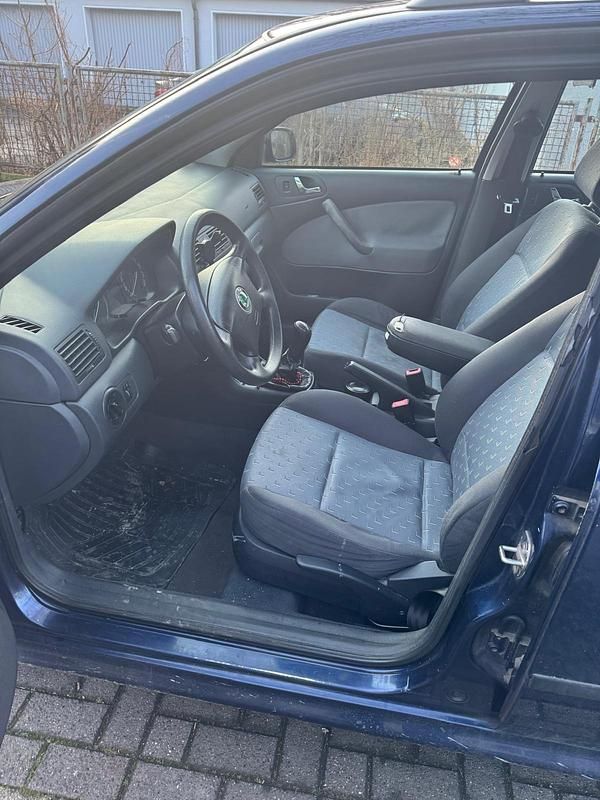 Gebraucht Skoda Octavia 102 PS (75 kW) 2001 Blau Kombi