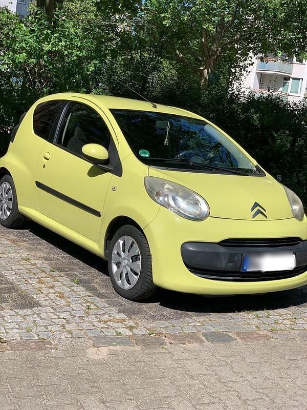 Gelb Gebraucht 2006 Citroën C1 Kleinwagen | 2.999 € (Etwas zu teuer) - Bild 1/4