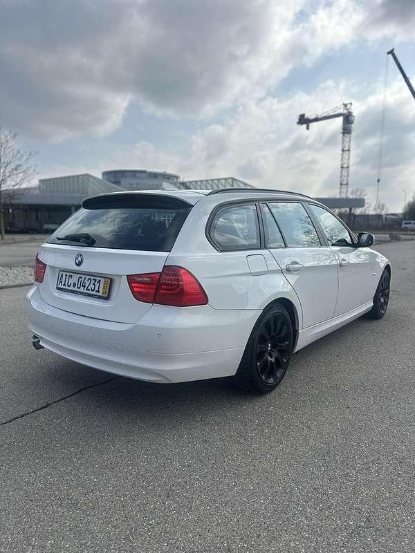 Gebraucht BMW 316 116 PS (85 kW) 2011 Kombi