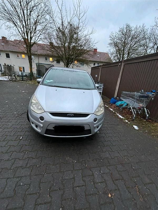Silber Gebraucht 2006 Ford S-MAX S Van / Kleinbus | 1.599 € (Guter Preis) - Bild 1/4