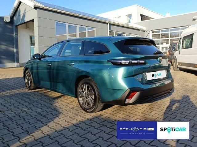 Gebraucht Peugeot 308 Active 131 PS (96 kW) 2023 Blau Kombi