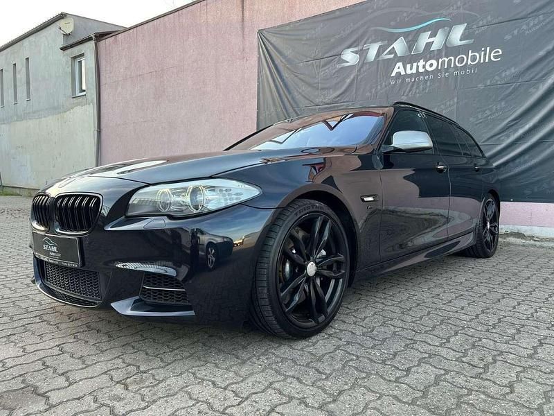 Gebraucht BMW 550 381 PS (280 kW) 2012 Carbonschwarz Kombi