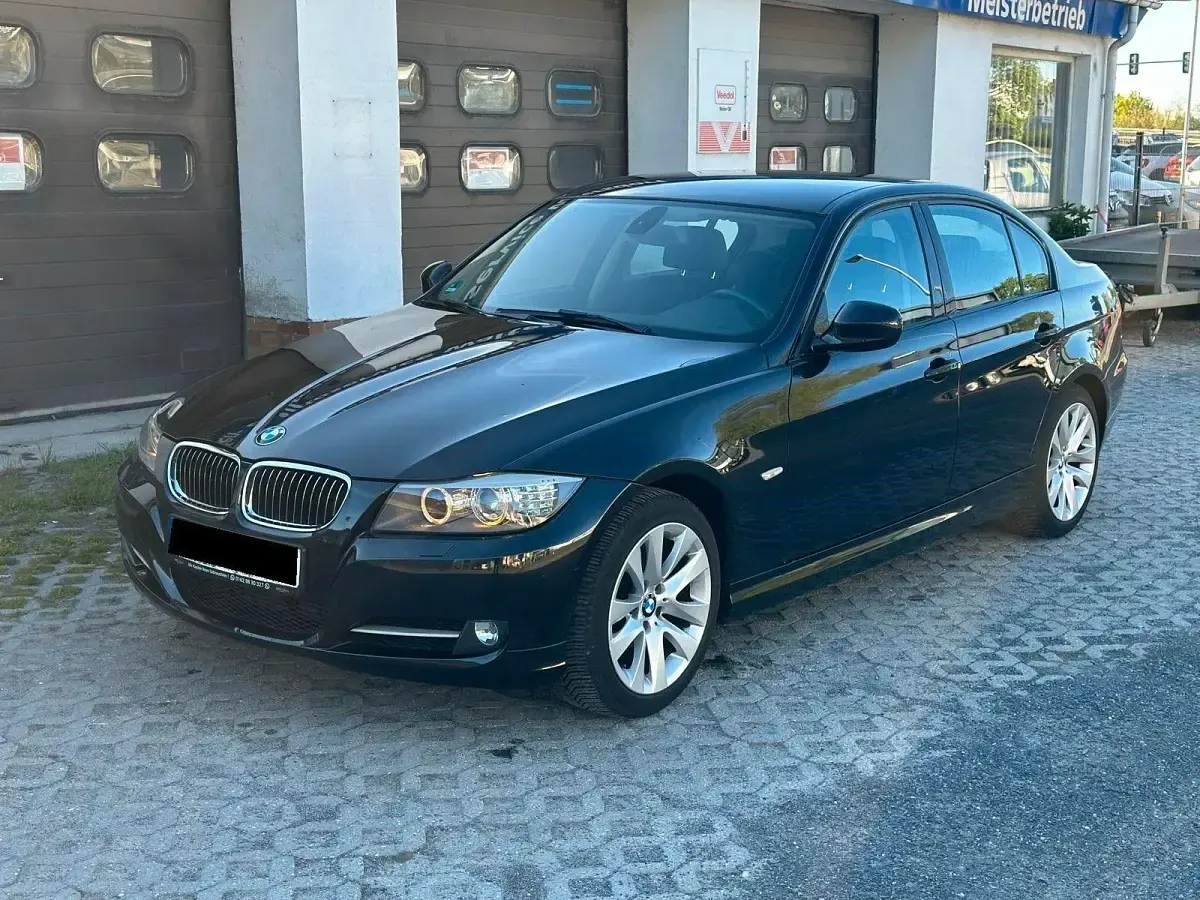 Gebraucht BMW 316 Exclusive 116 PS (85 kW) 2011 Schwarz Limousine