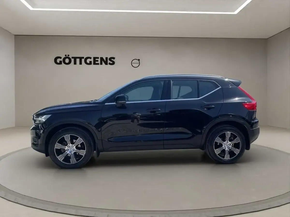 Gebraucht Volvo XC40 Inscription 163 PS (119 kW) 2021 Schwarz SUV