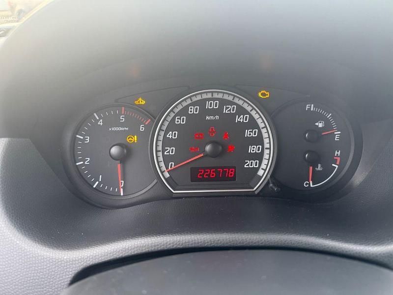 Gebraucht Suzuki Swift Comfort 75 PS (55 kW) 2008 Galactic grey metallic (metallic) Kleinwagen