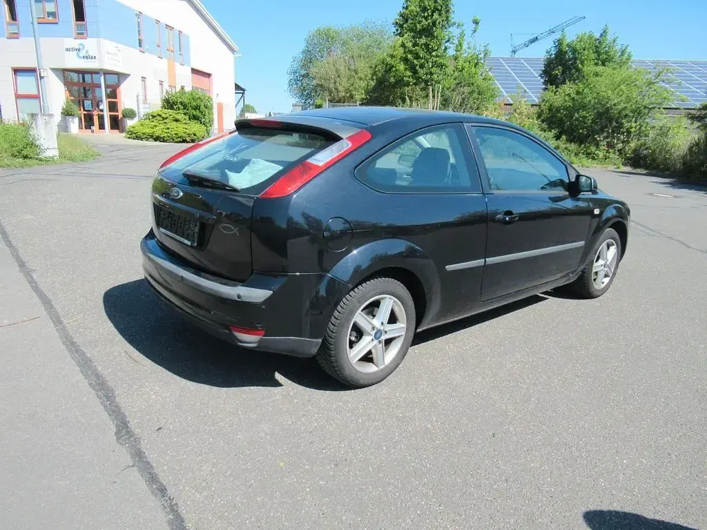 Gebraucht Ford Focus Fun X 101 PS (74 kW) 2006 Schwarz Limousine