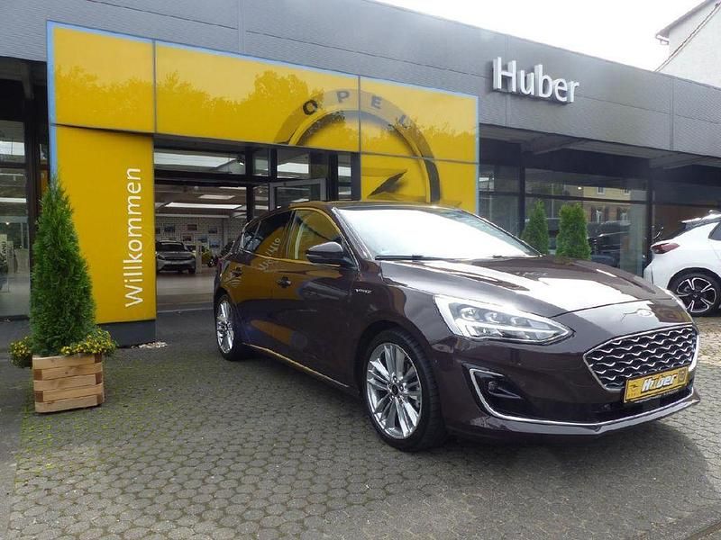 Dark berry metallic Gebraucht 2019 Ford Focus Vignale Limousine | 18.950 € (Fairer Preis) - Bild 1/4