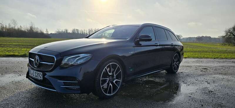 Blau Gebraucht 2017 Mercedes E43 AMG AMG Limousine | 34.500 € (Fairer Preis) - Bild 1/4