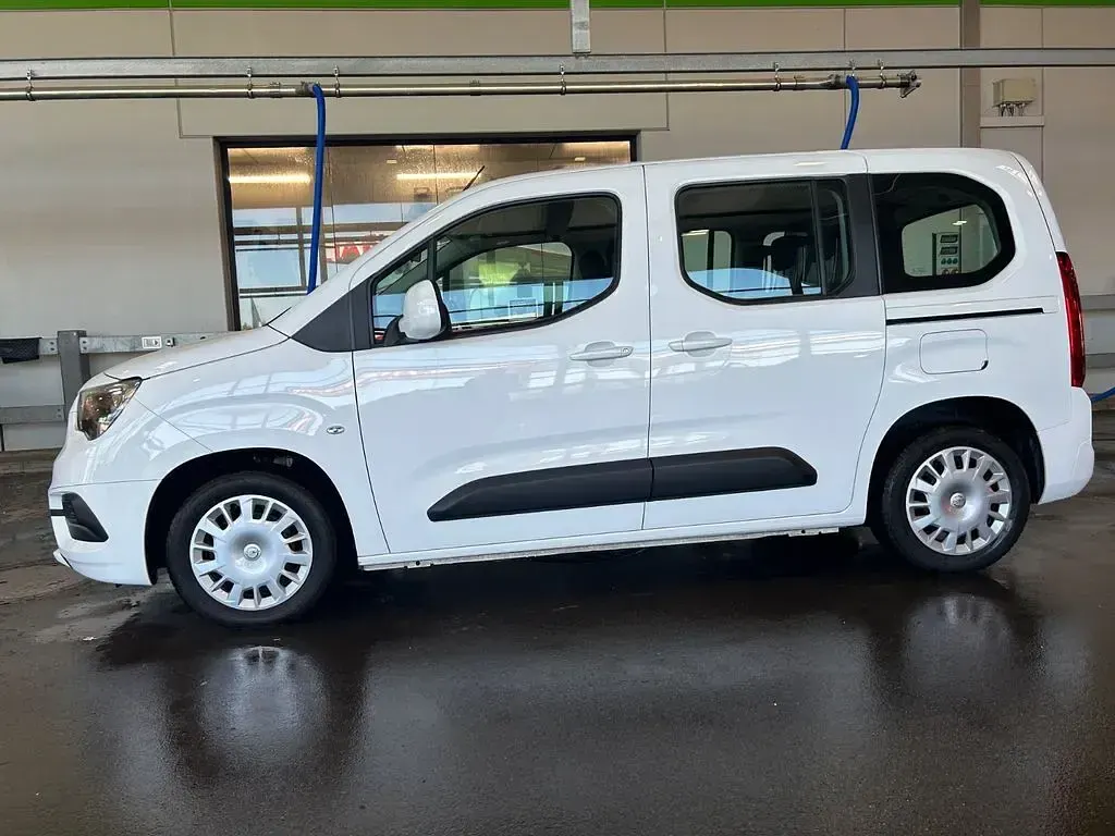 Gebraucht Opel Combo Life Edition 102 PS (75 kW) 2020 Weiß Van / Kleinbus