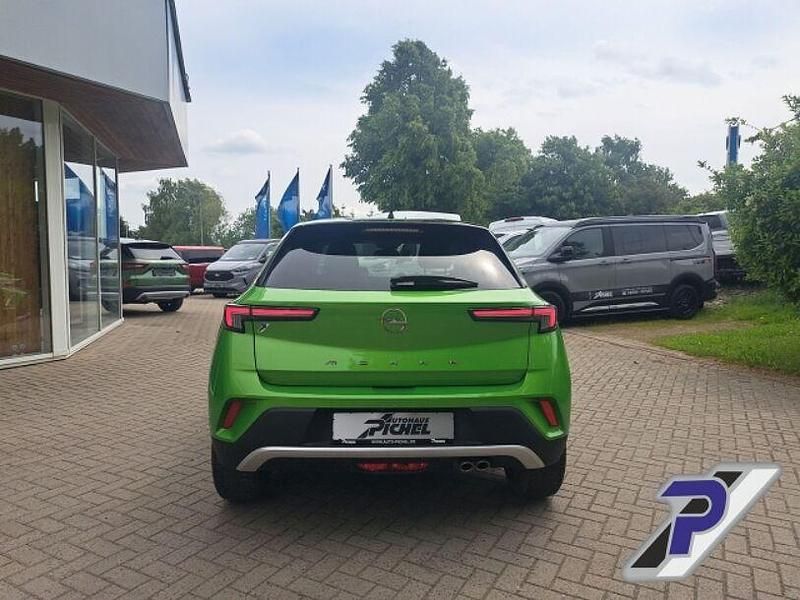 Gebraucht Opel Mokka Elegance 131 PS (96 kW) 2021 Matcha green/ikone gruen SUV