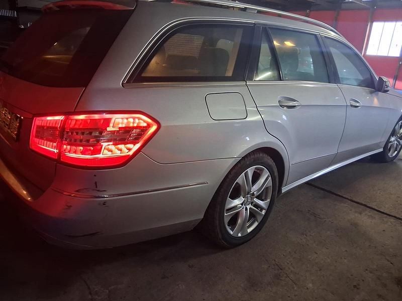Gebraucht Mercedes E350 272 PS (200 kW) 2009 Silber Kombi