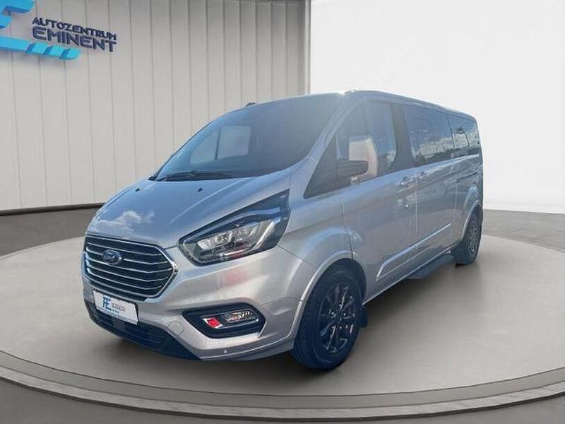 Silber Gebraucht 2023 Ford Tourneo Custom Van / Kleinbus | 42.600 € (Teuer) - Bild 1/4