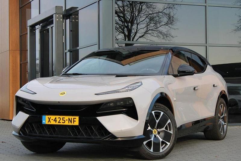 Używany Lotus Eletre 450 kW (612 KM) 2023 Szary SUV