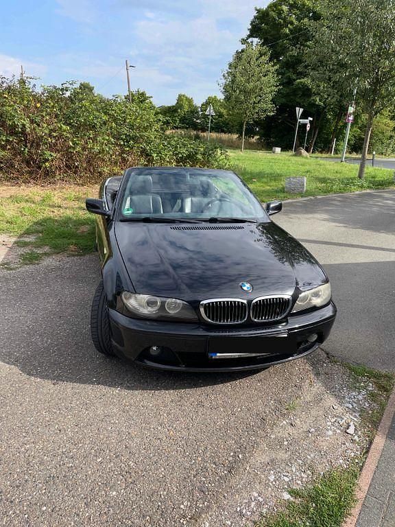 Gebraucht BMW 320 Cabriolet Sport Line 170 PS (125 kW) 2004 Schwarz Cabrio