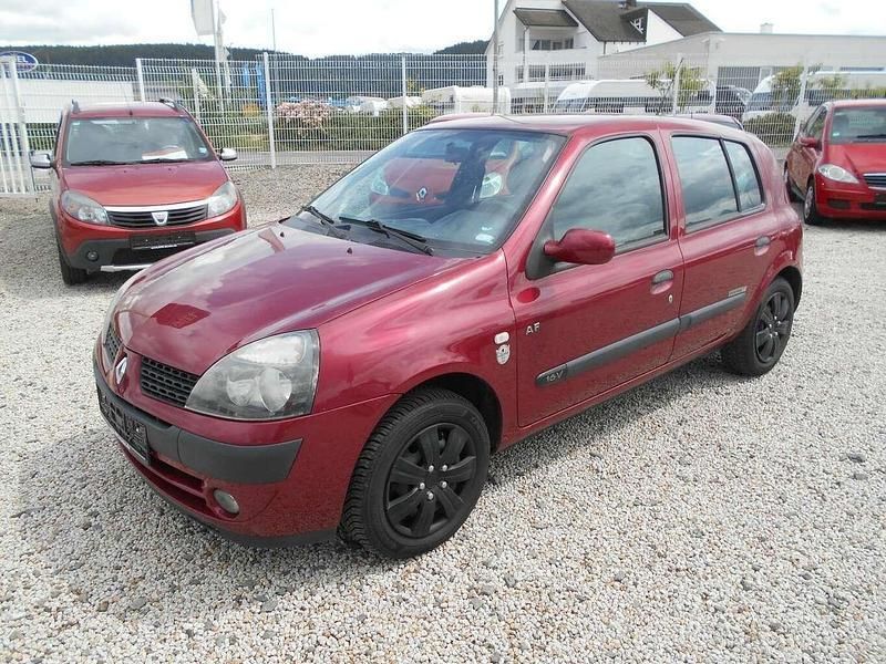 Rot (metallic) Gebraucht 2003 Renault Clio II Limousine | 2.000 € (Fairer Preis) - Bild 1/4
