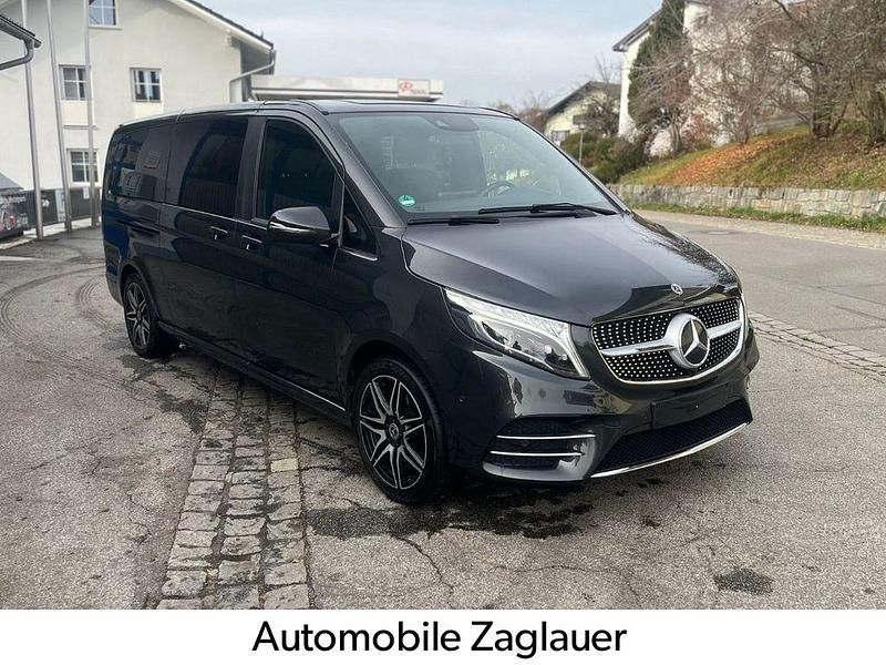 Grau Gebraucht 2021 Mercedes V220 AMG Van / Kleinbus | 46.900 € (Superpreis) - Bild 1/4