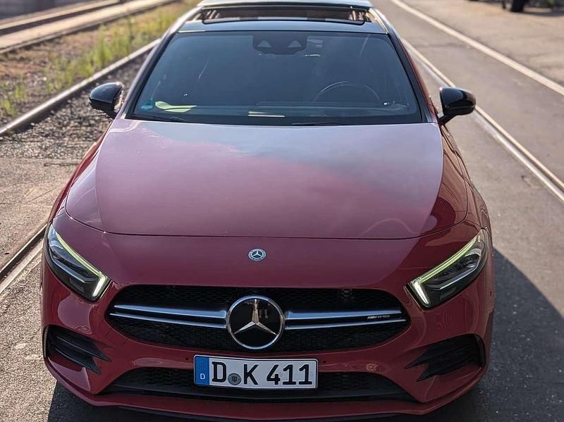 Rot Gebraucht 2019 Mercedes A35 AMG AMG Limousine | 28.600 € (Fairer Preis) - Bild 1/4